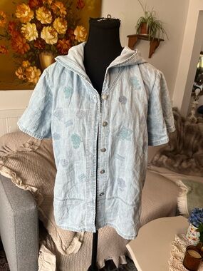 Women’s vintage Jean jacket Light Wash Short Sleeve Denim Jacket with Hood